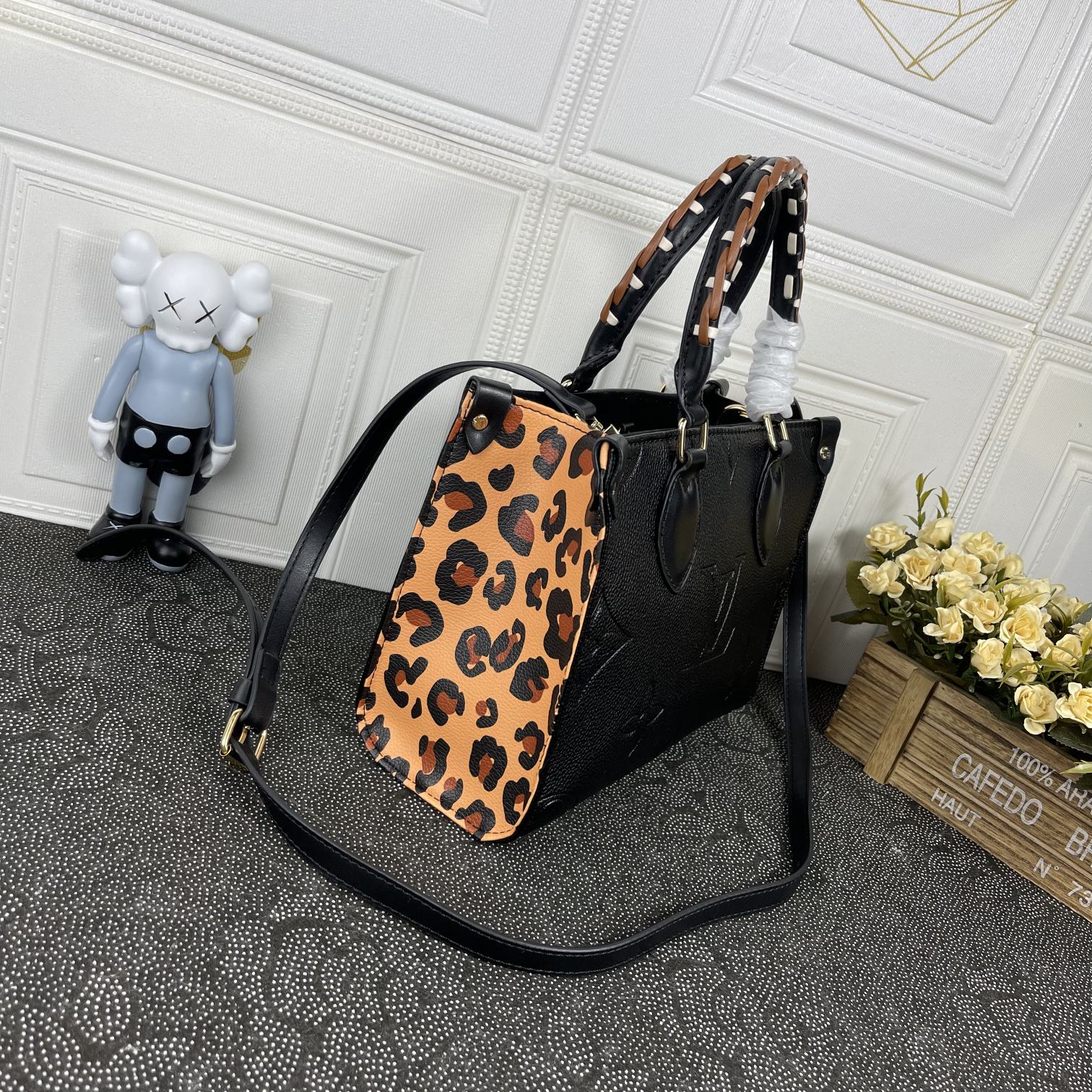 Anum Bags Elite Carryalls