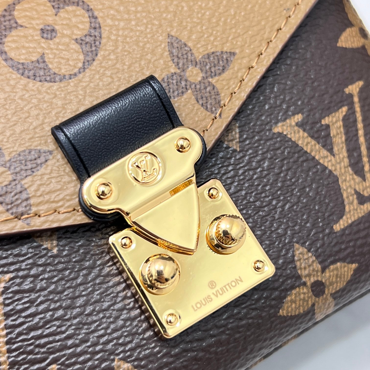 Anum Bags Elite Carryalls