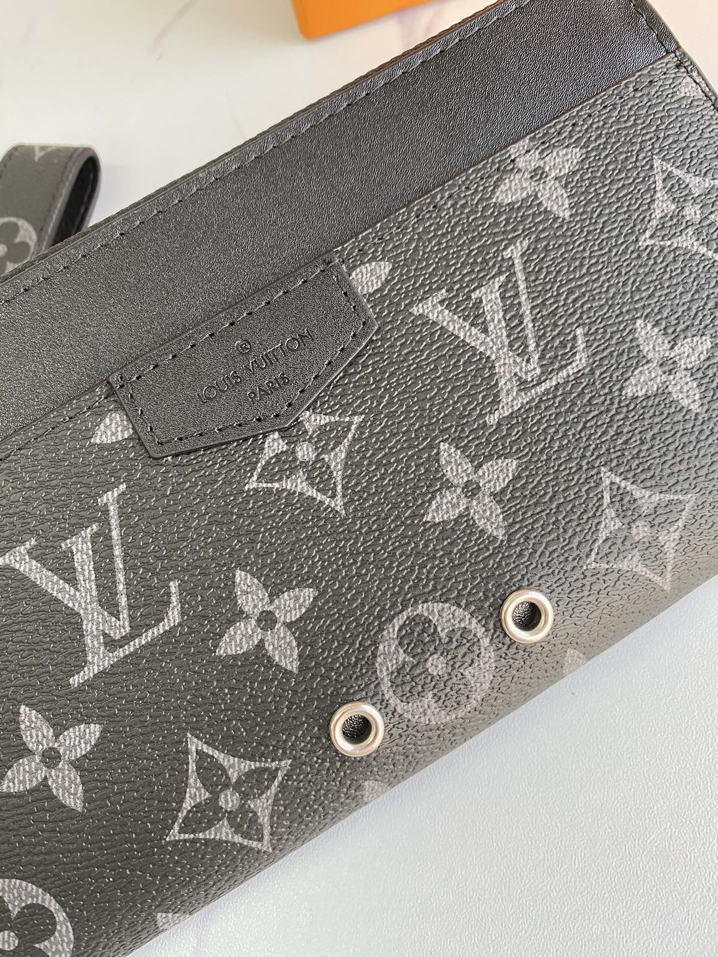 Ezyycart Bags Wallet LUV 084