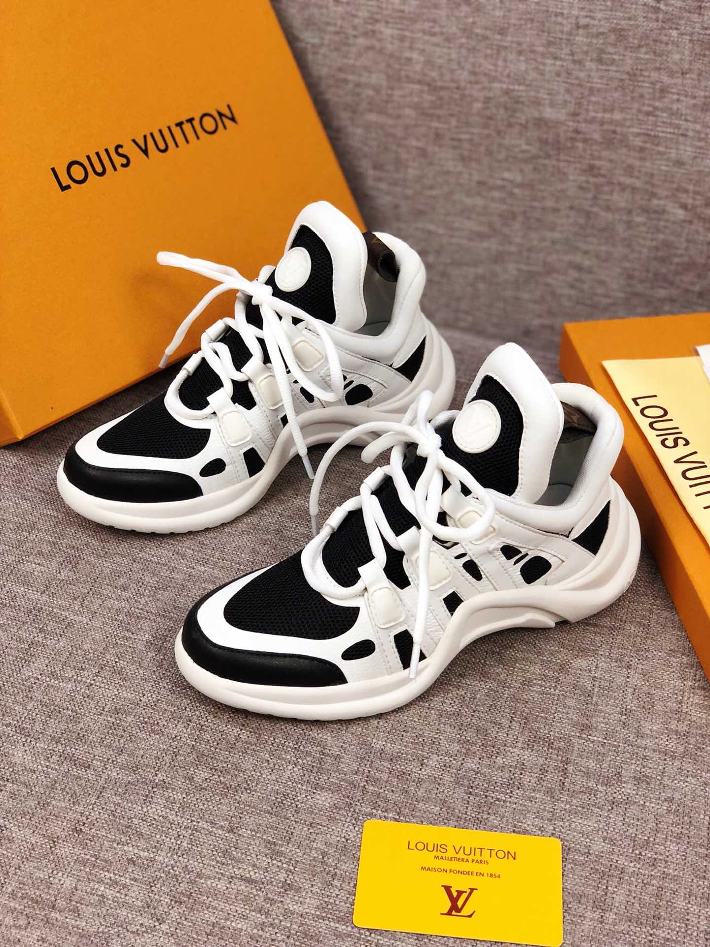 Anum Bags LUV Archlight Black White Sneaker