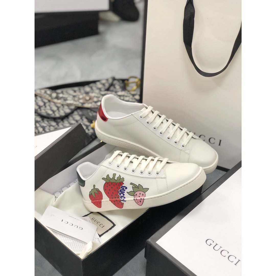 Ezyycart Bags MO-GCI ACE STRAWBERRY MIRROR Sneaker 085