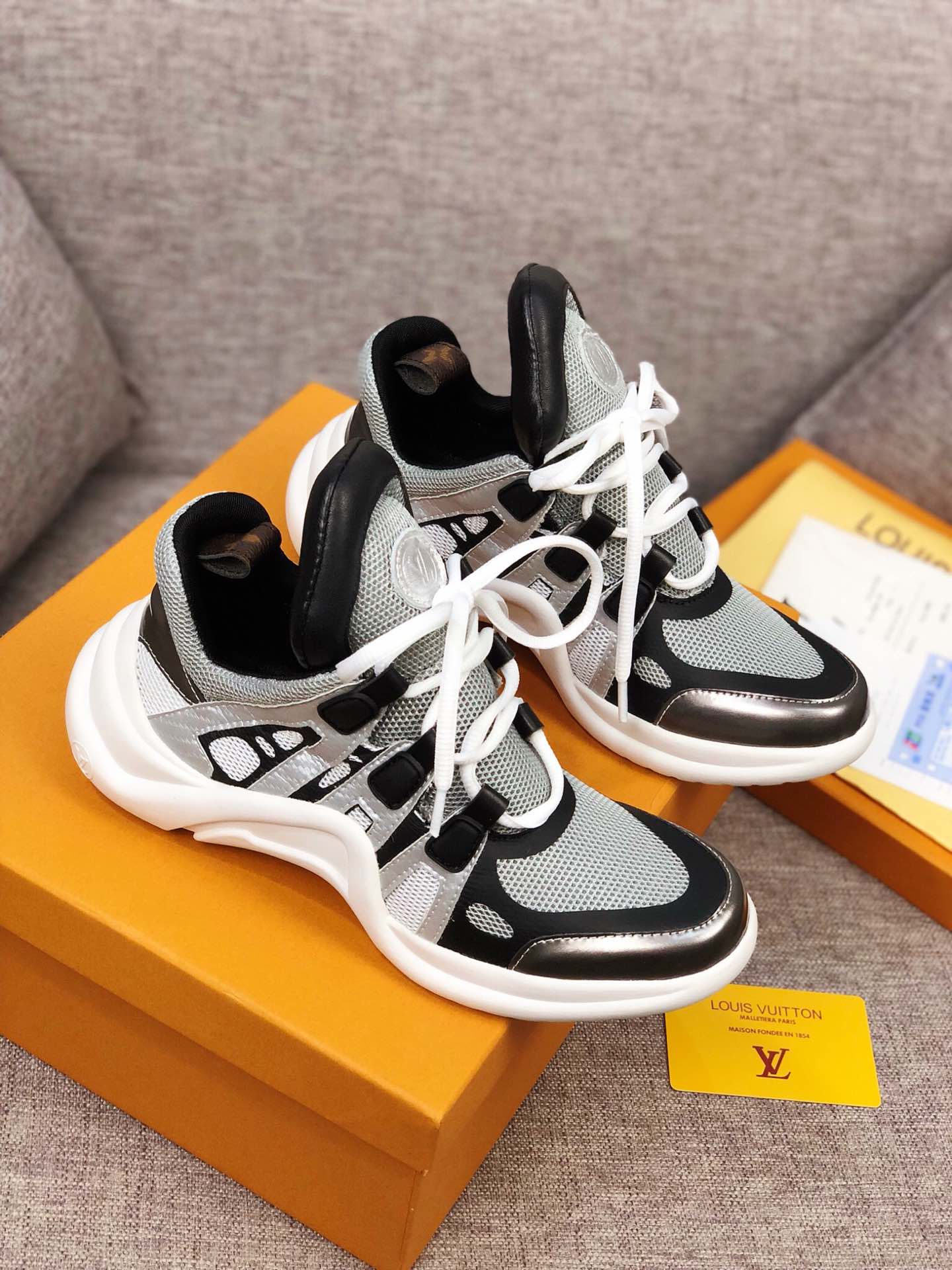 Anum Bags LUV Archlight Brown Black Sneaker