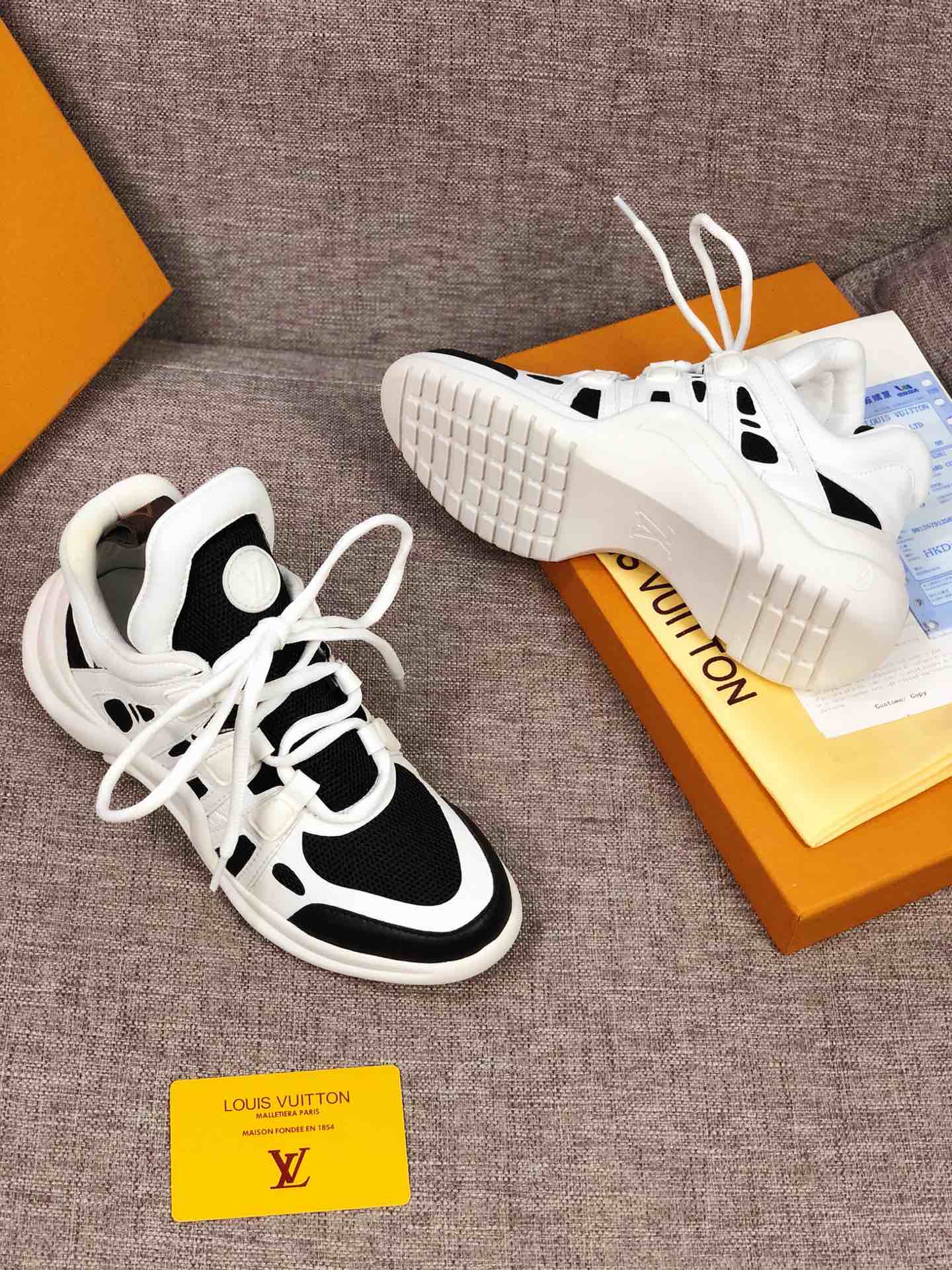 Anum Bags LUV Archlight Black White Sneaker