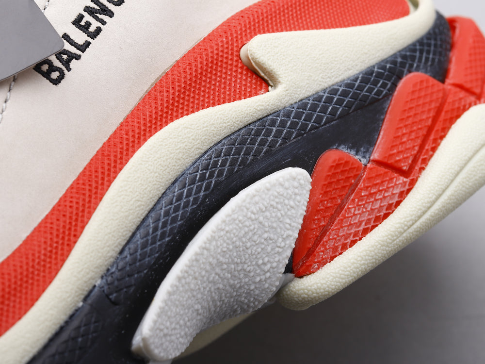 Ezyycart Bags Bla Triple S Gray and Red Sneaker