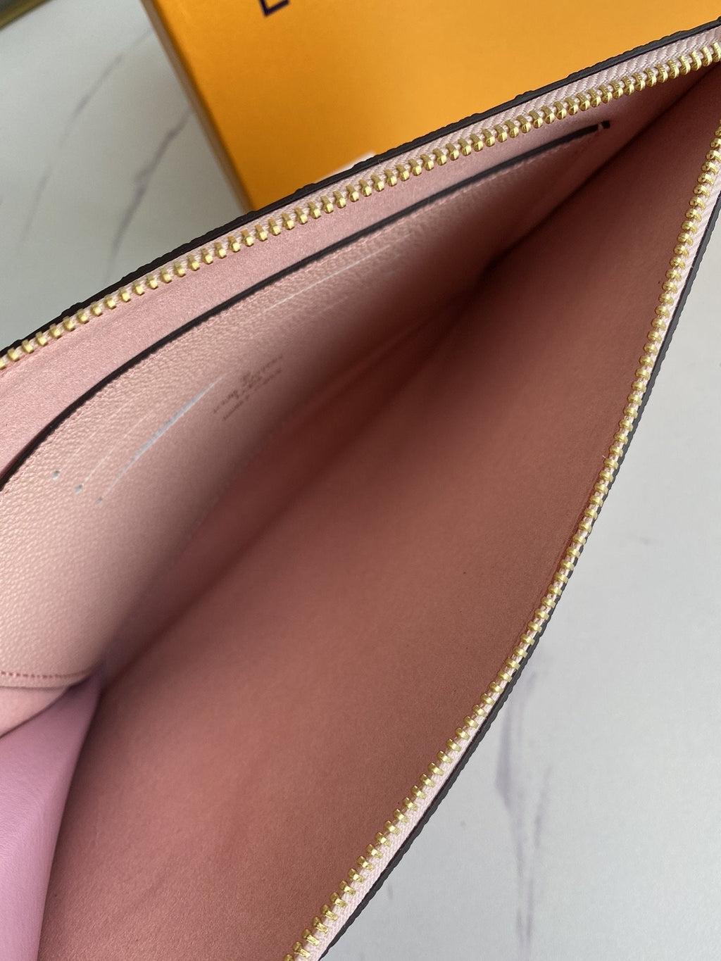 Anum Bags Wallet LUV 063