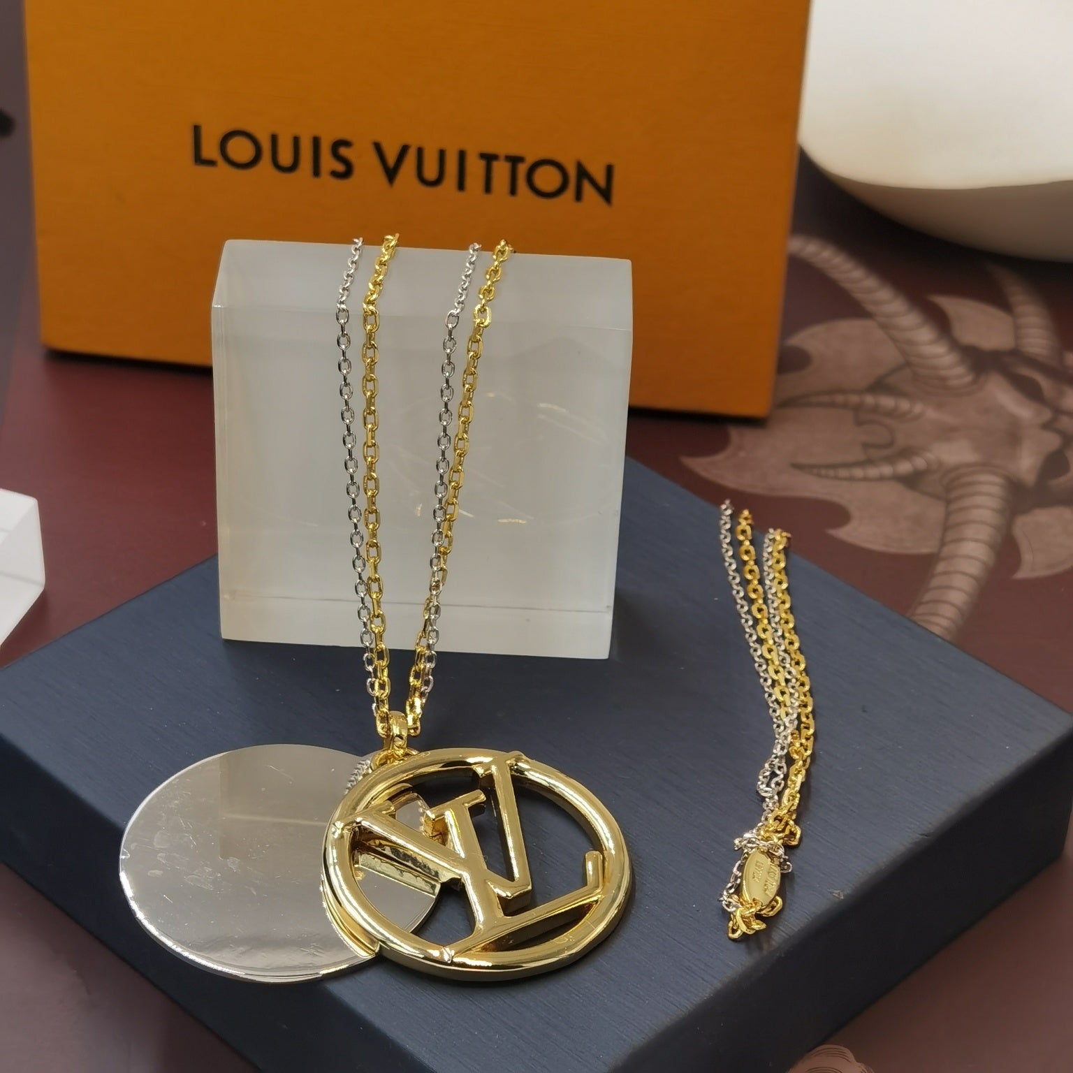 Anum Bags Necklace LUV030