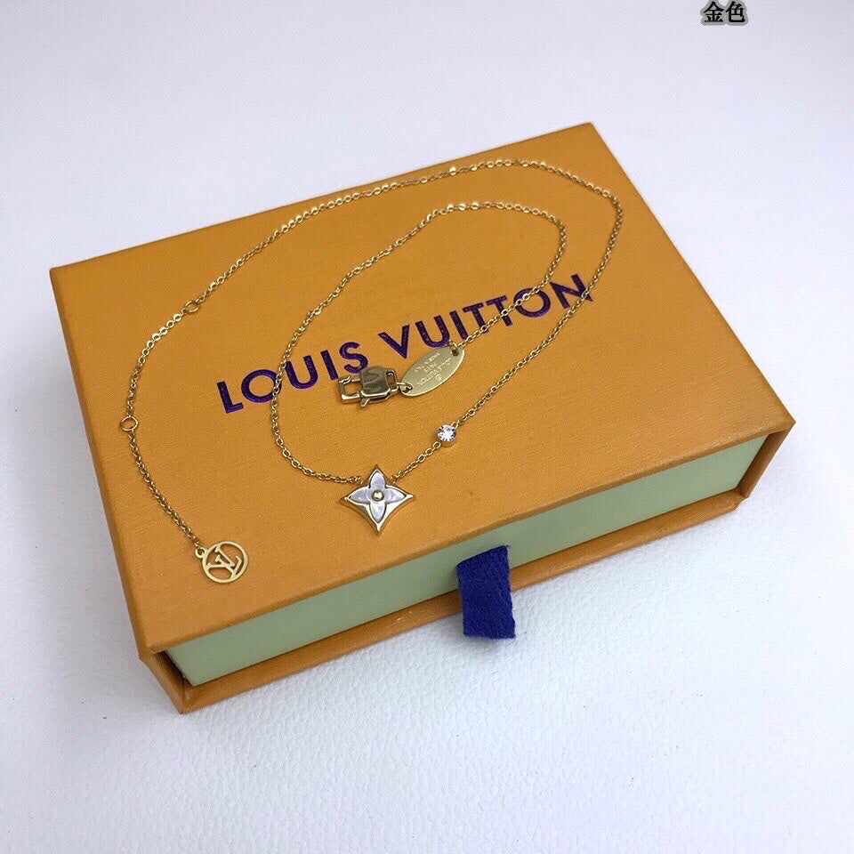 Anum Bags Necklace LUV005