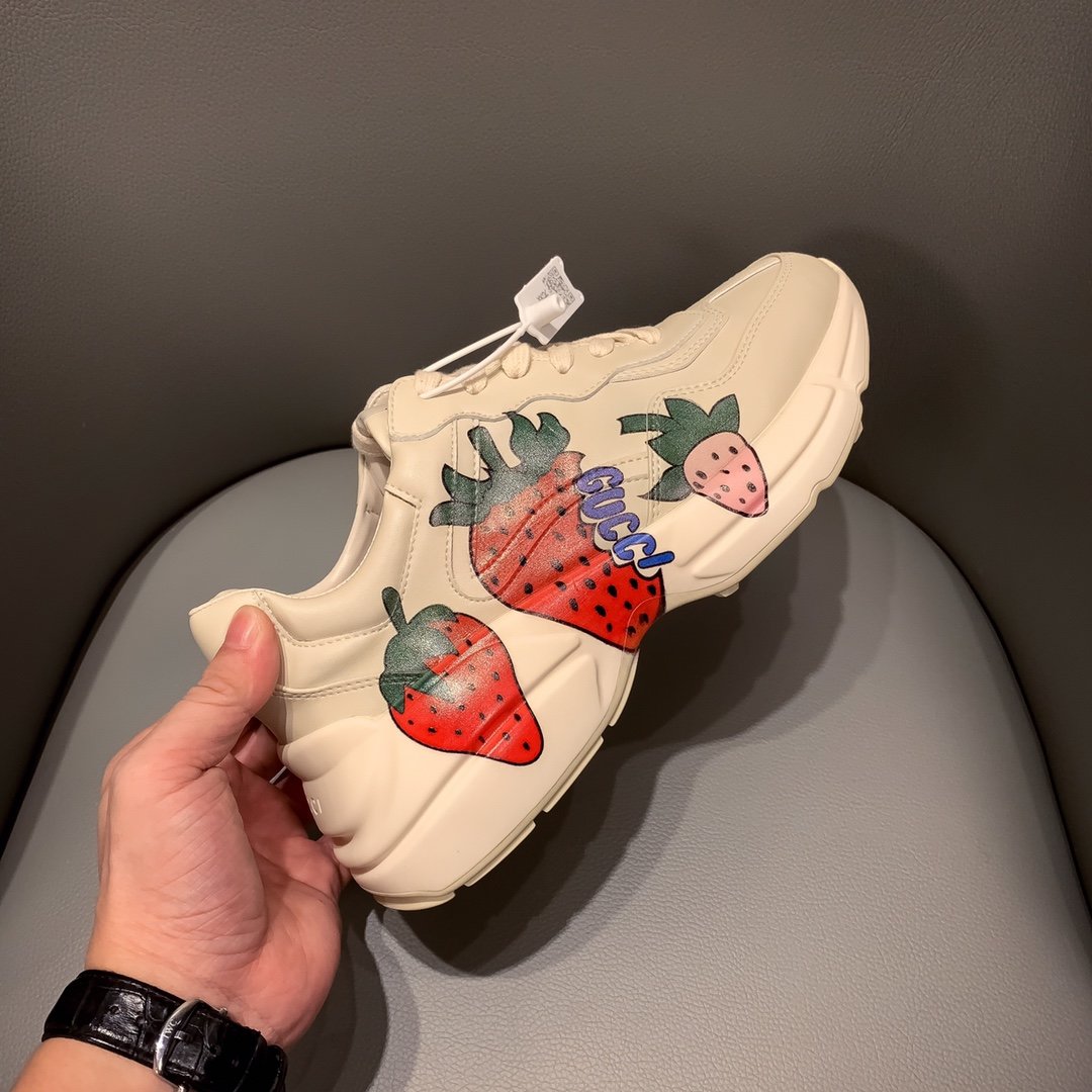 Ezyycart Bags MO-GCI RHYTON VINTAGE TRAINER STRAWWBERRY WHITE SNEAKER 141