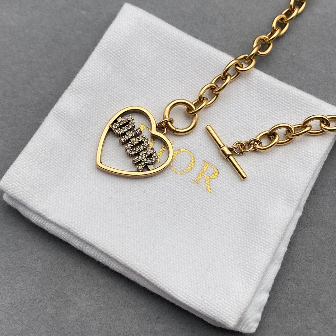 Anum Bags Necklace DIR009