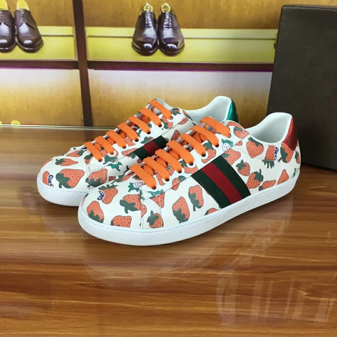 Ezyycart Bags MO-GCI Ace Strawberry Sneaker 020
