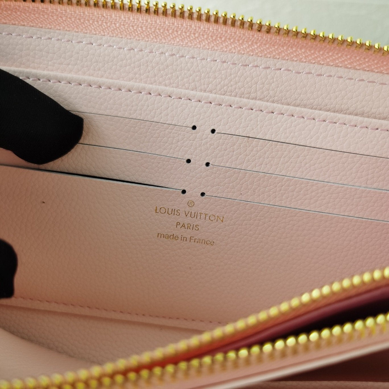 Anum Bags Wallet LUV 108