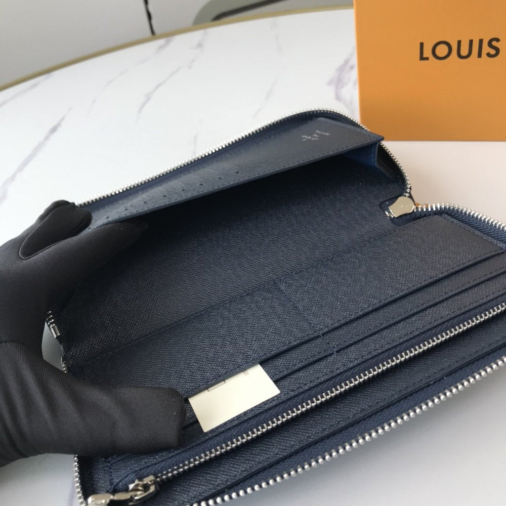 Anum Bags Wallet LUV 010