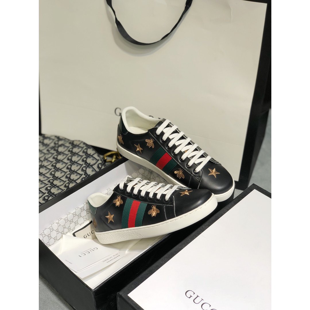 Ezyycart Bags MO-GCI Ace Embroidered 'Bees and Stars Sneaker 064