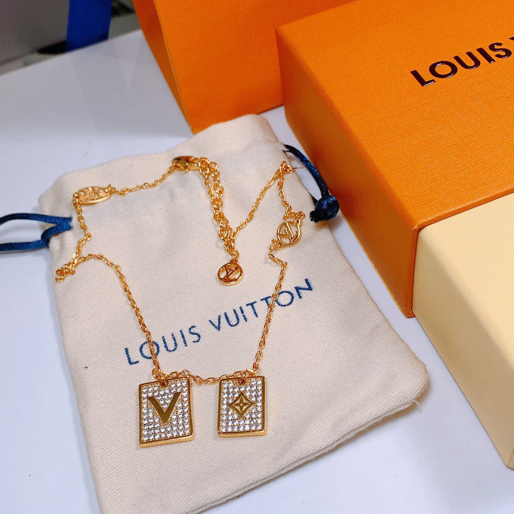 Anum Bags Necklace LUV018