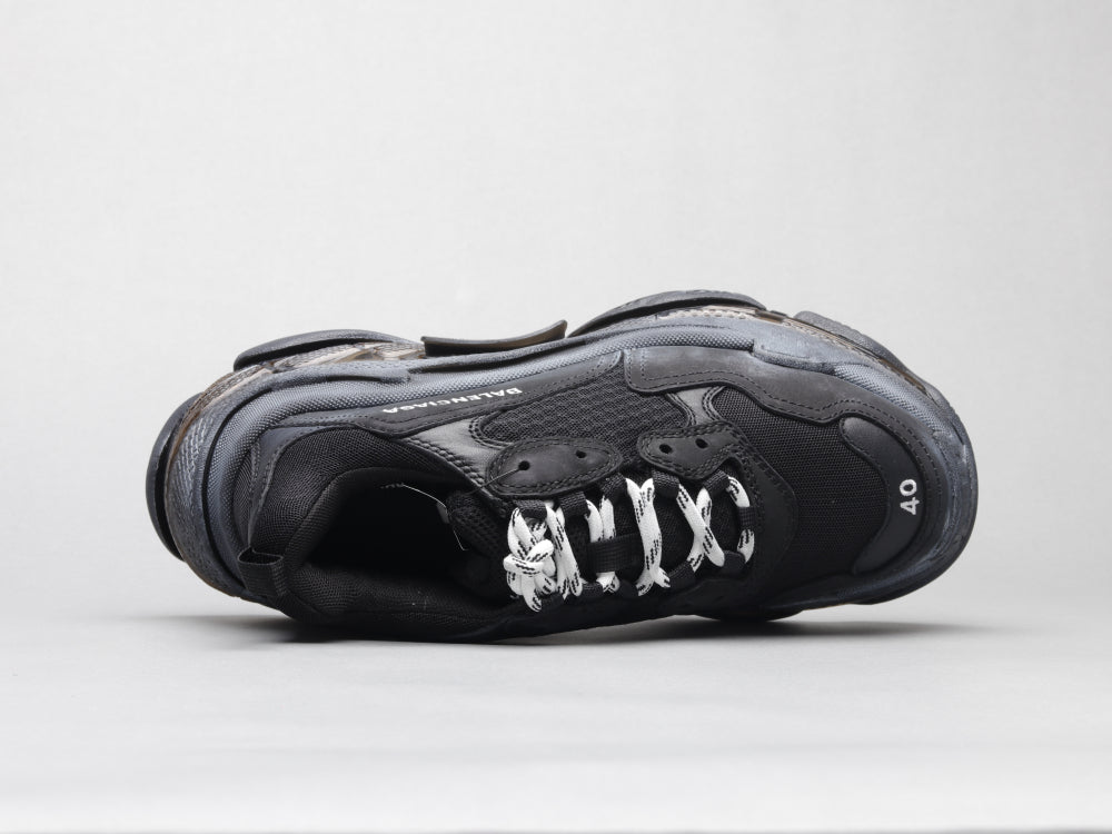 Ezyycart Bags Bla Triple S Air Cushion Black Sneaker