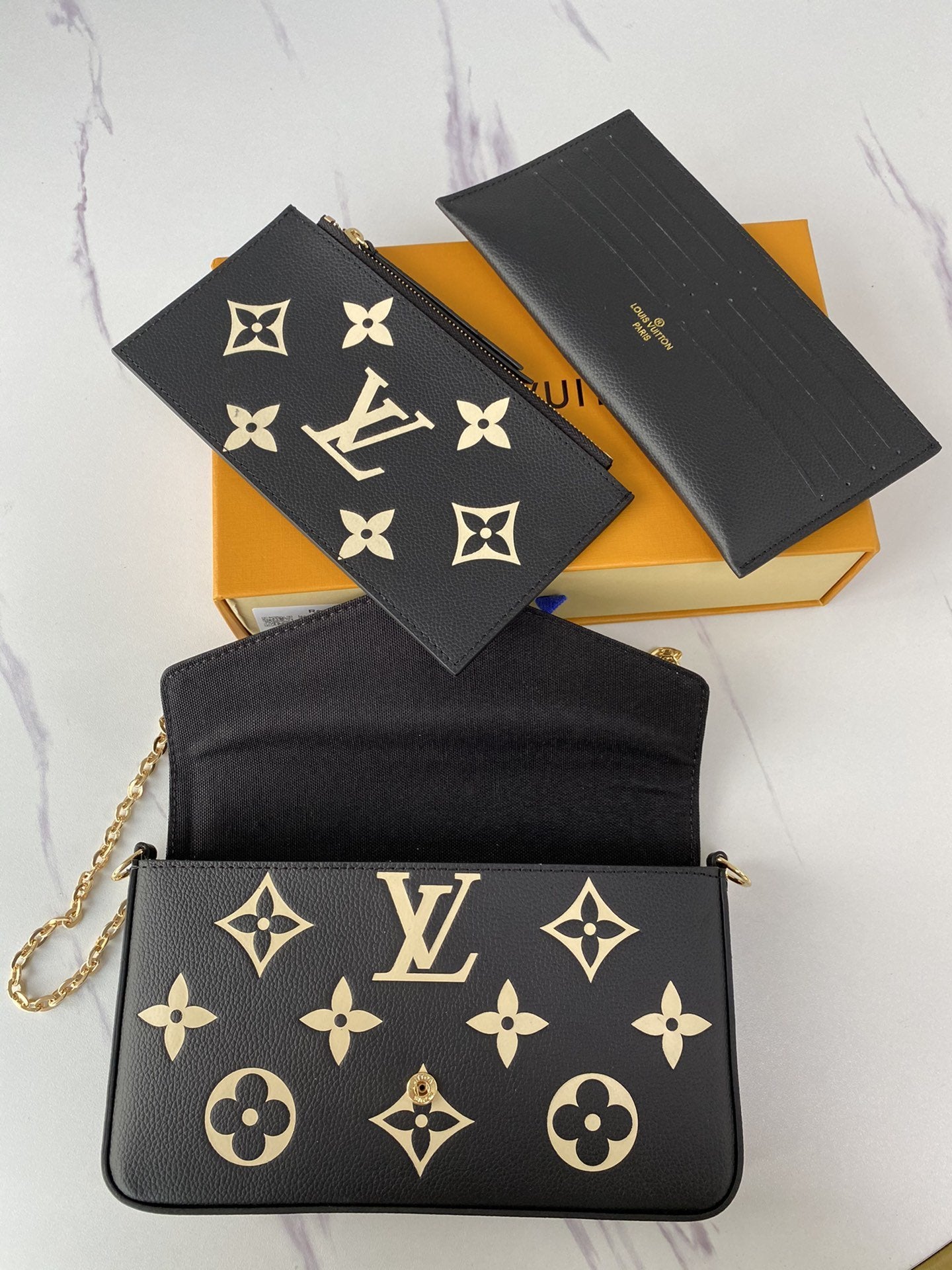 Ezyycart Bags Wallet LUV 082