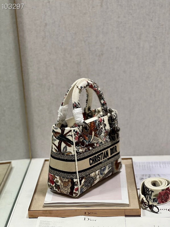 Anum Bags MV - Dir Bags - 064