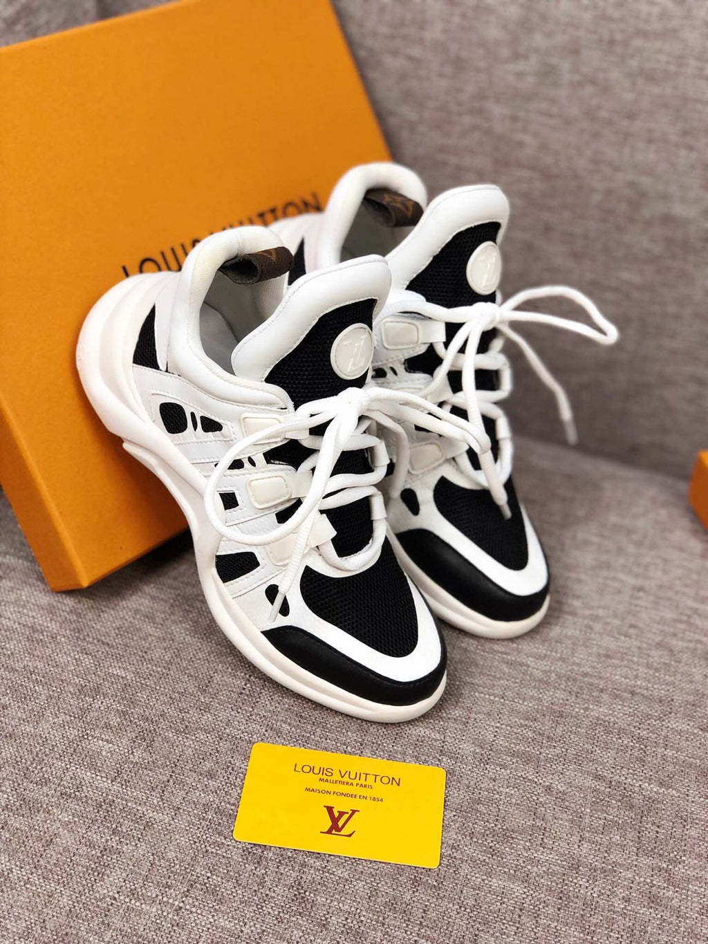 Anum Bags LUV Archlight Black White Sneaker