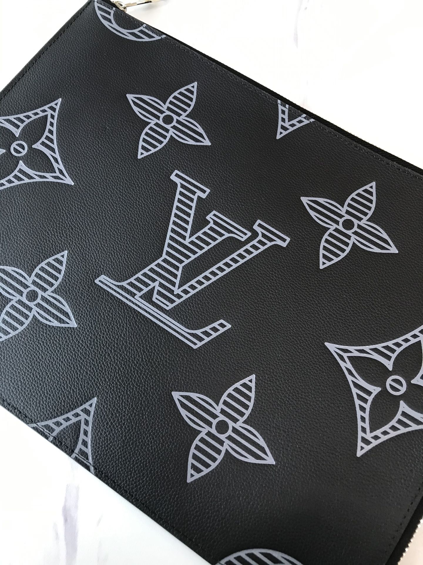 Ezyycart Bags Wallet LUV 055