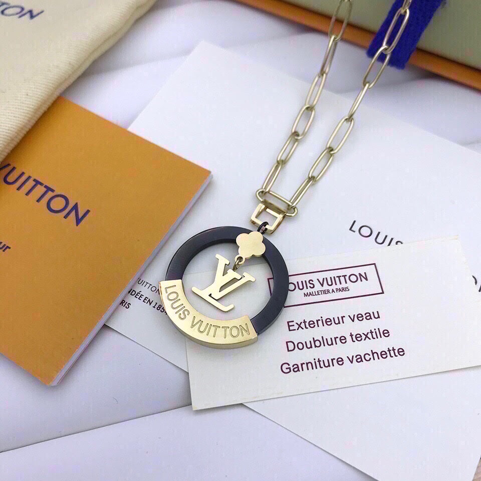 Anum Bags Necklace LUV002