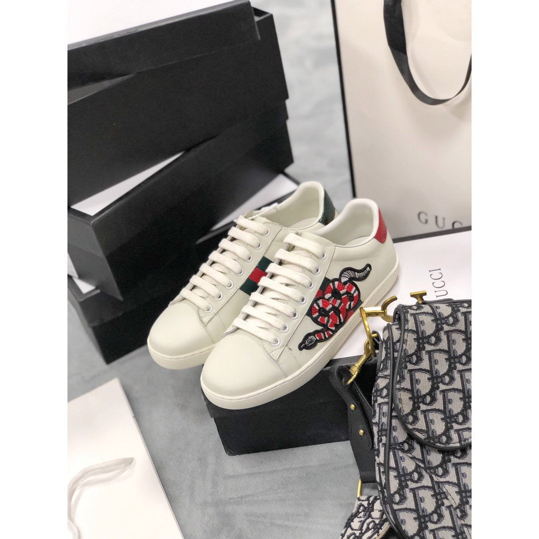 Ezyycart Bags MO-GCI Embroidered Ace Sneaker 080