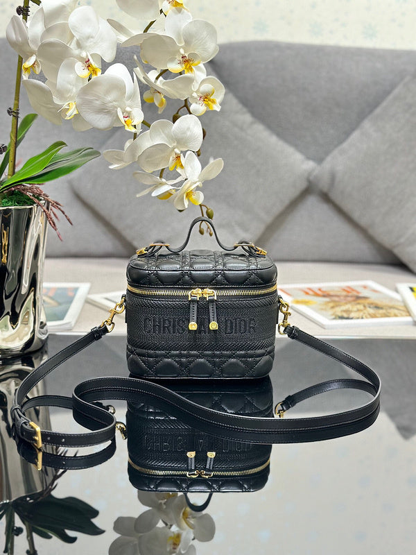 Anum Bags MV - Dir Bags - 061