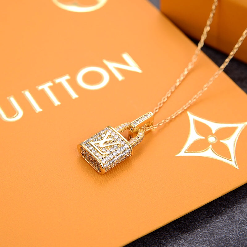 Anum Bags Necklace LUV025