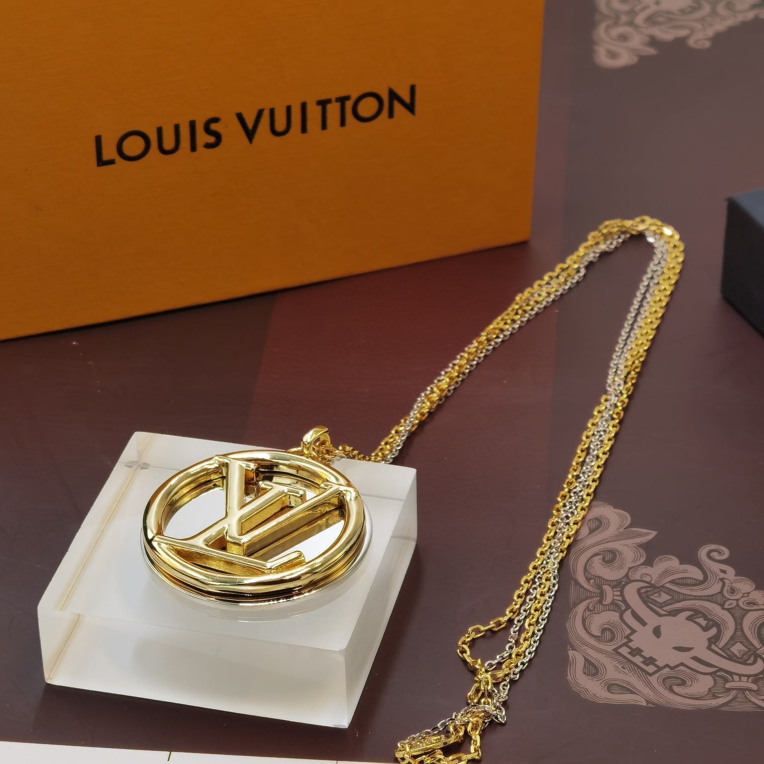 Anum Bags Necklace LUV030