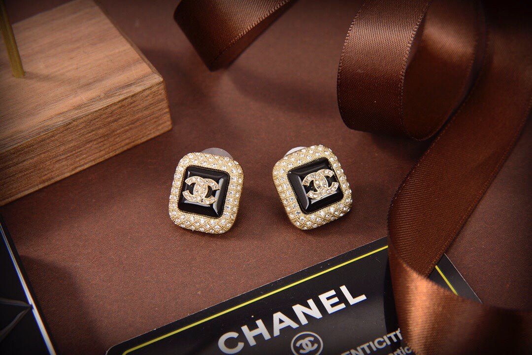 Anum Bags Earring CHL 065