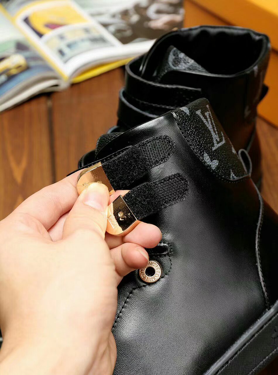 Anum Bags LUV HIgh Top Black Sneaker