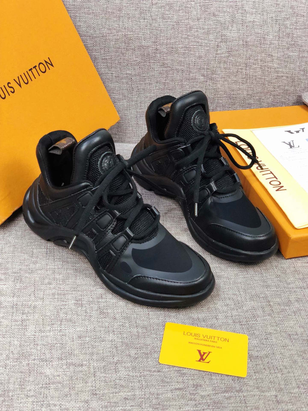 Anum Bags LUV Archlight Full Black Sneaker