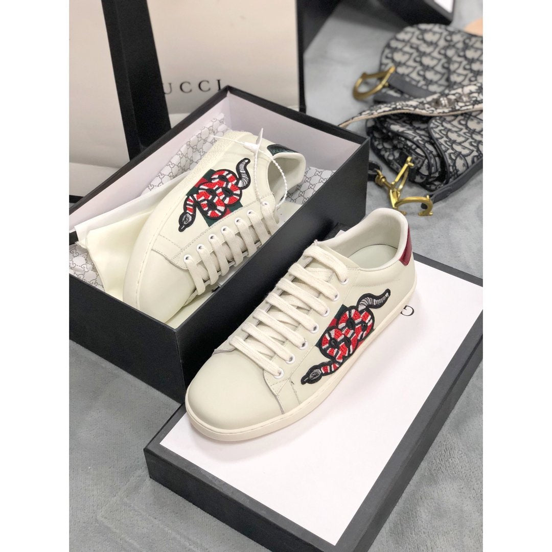 Ezyycart Bags MO-GCI Embroidered Ace Sneaker 080