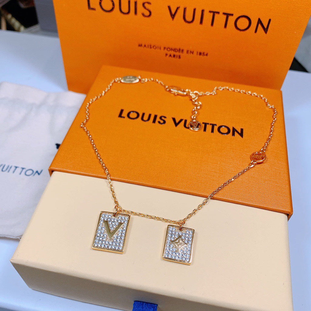 Anum Bags Necklace LUV018