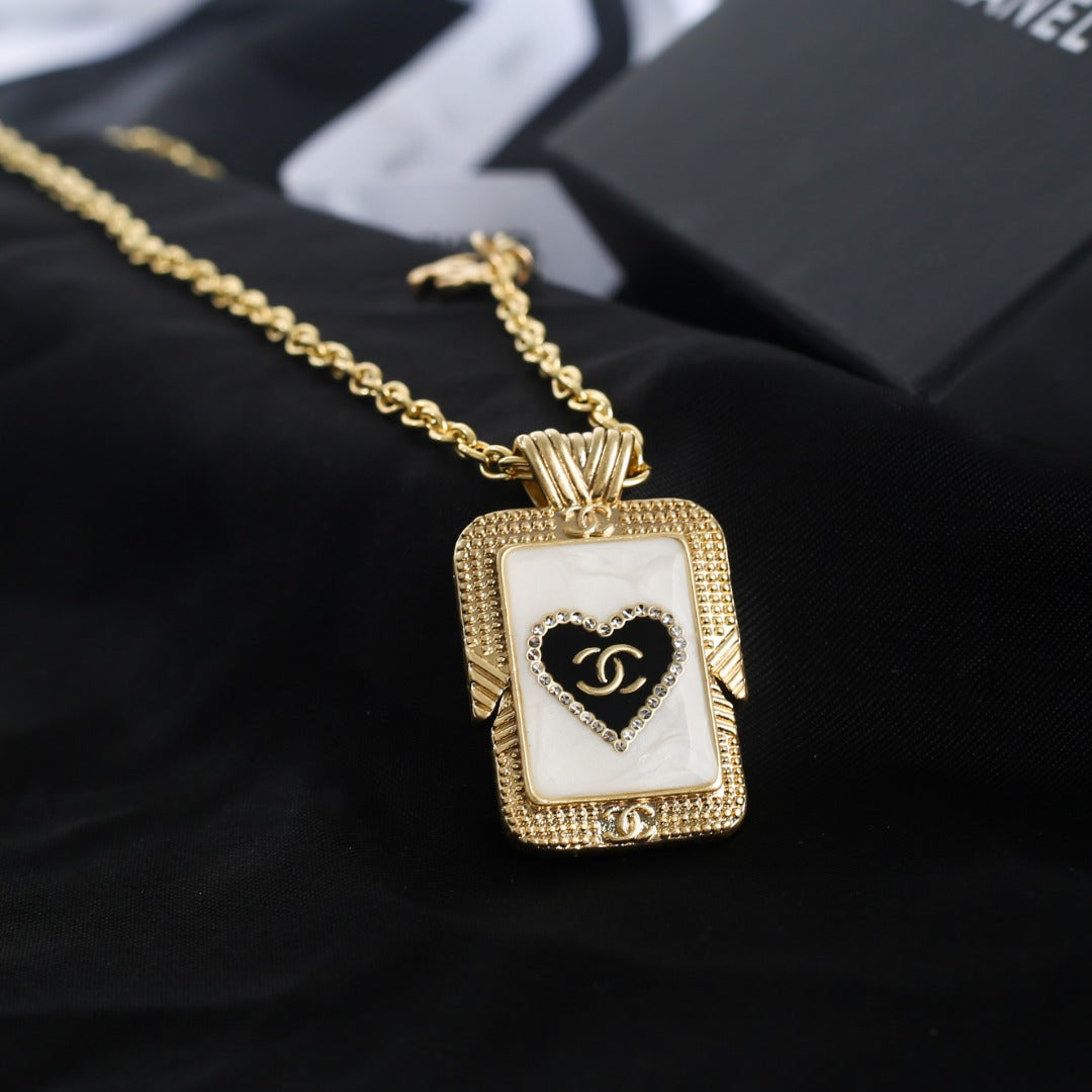 Anum Bags MO -Necklace CHL012