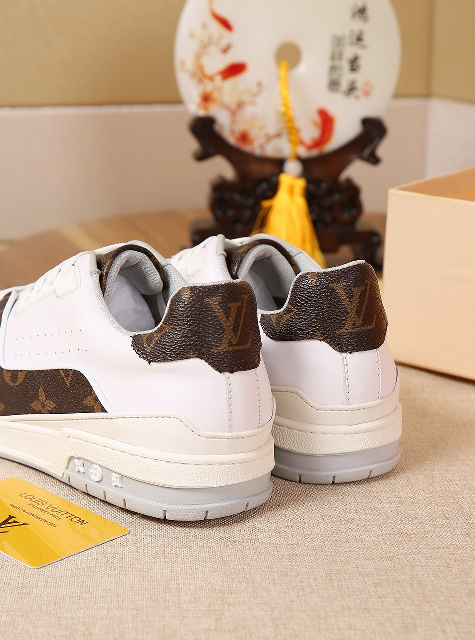 Anum Bags LUV SurfaMO In Monogram Sneaker