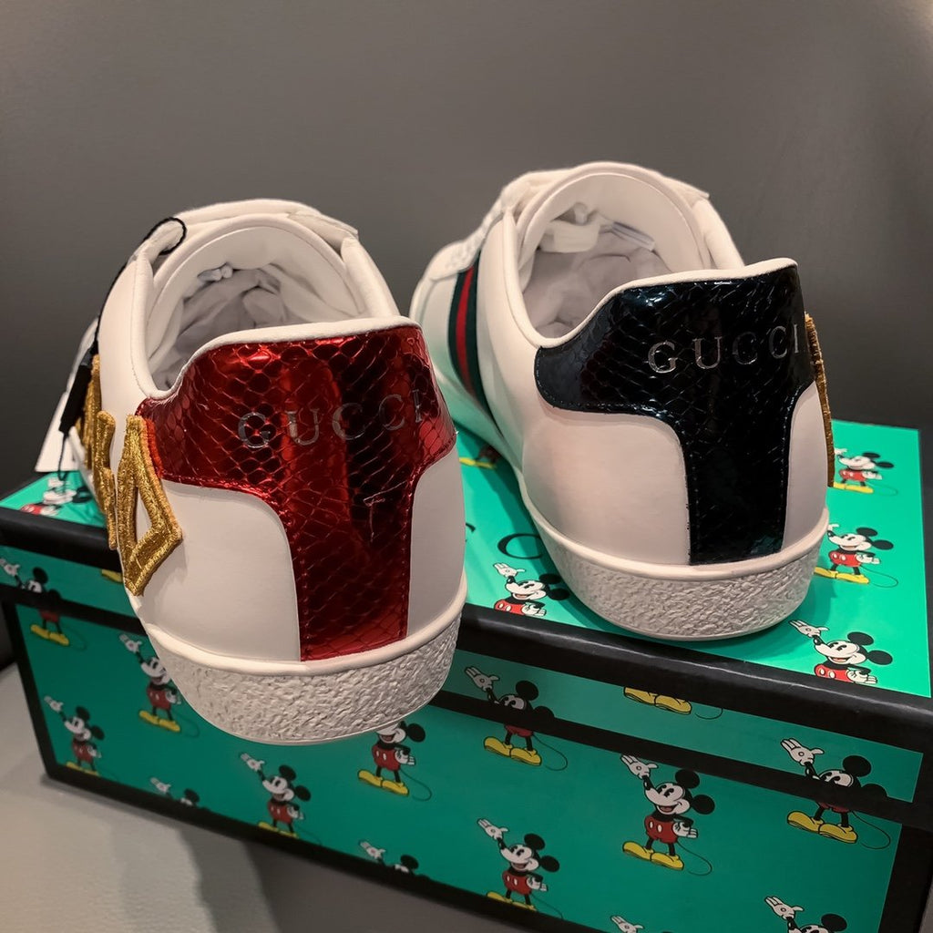 Ezyycart Bags MO-GCI Ace Embroidered Love SNEAKER 122