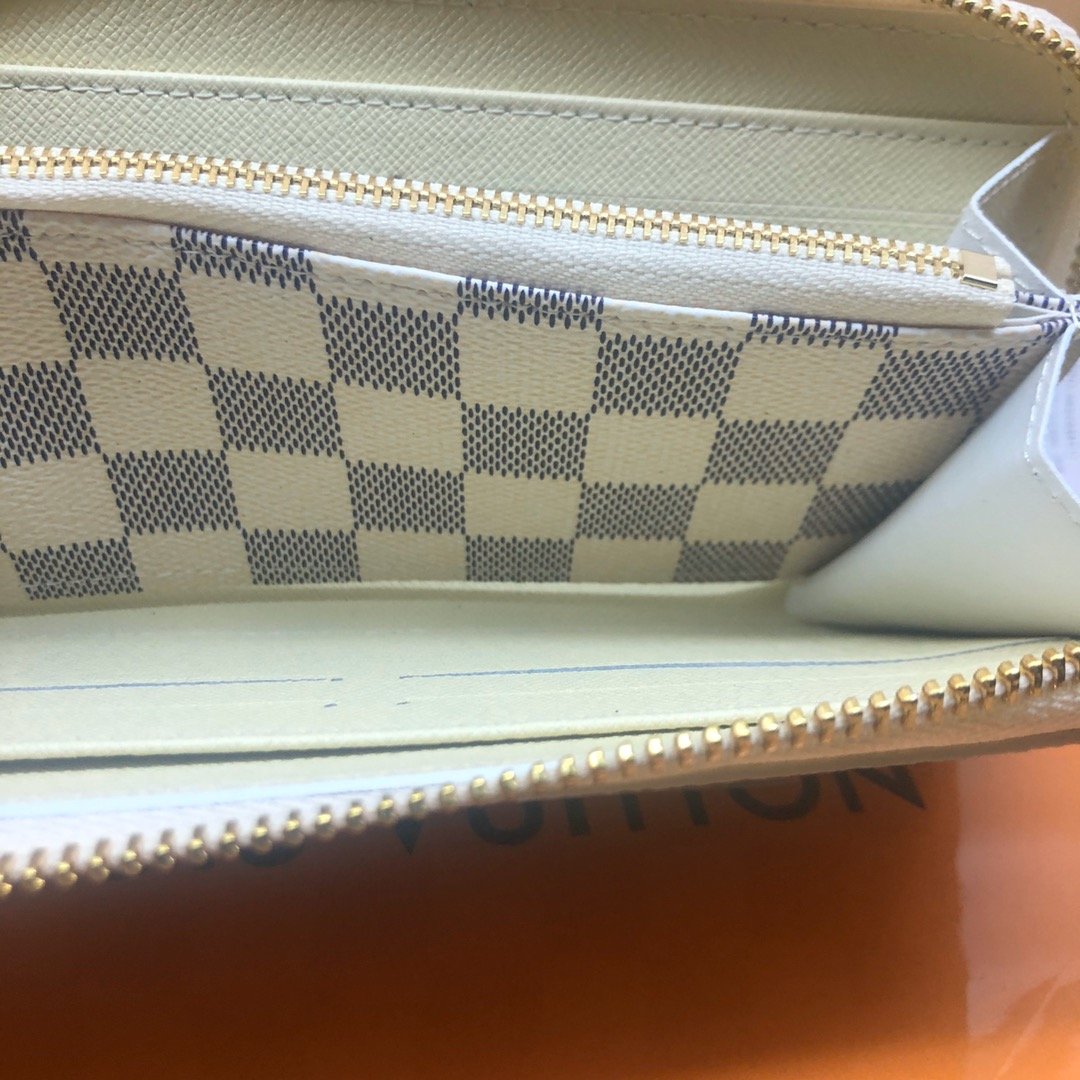 Anum Bags Wallet LUV 018