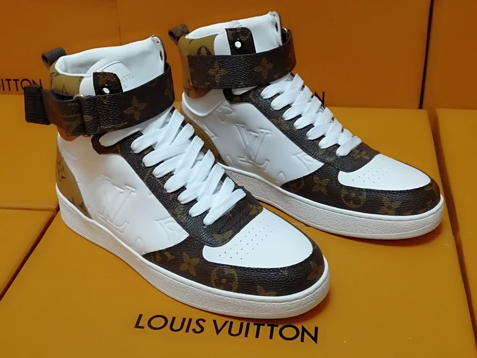 Anum Bags Luv Rivoli White Brown Sneaker