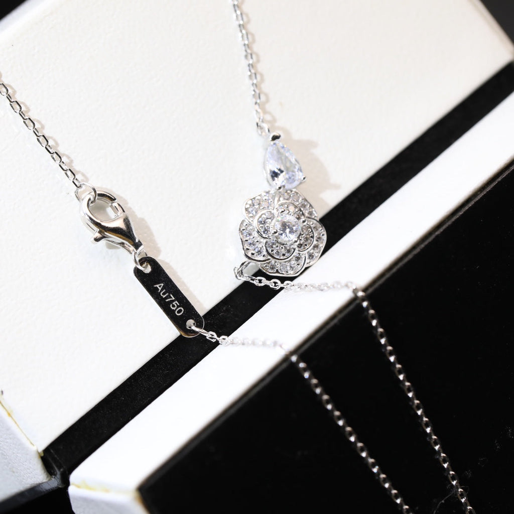 Anum Bags MO -Necklace CHL007