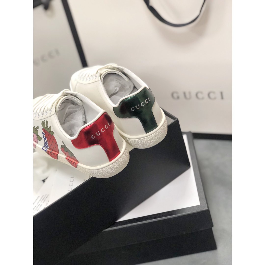 Ezyycart Bags MO-GCI ACE STRAWBERRY MIRROR Sneaker 085