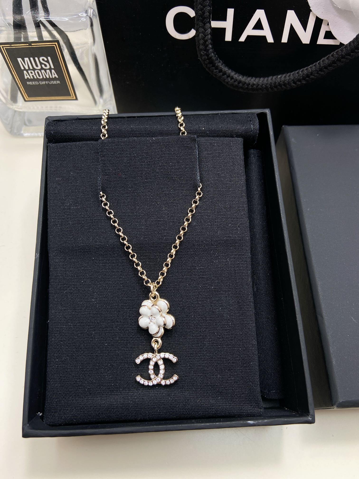 Anum Bags MO -Necklace CHL020