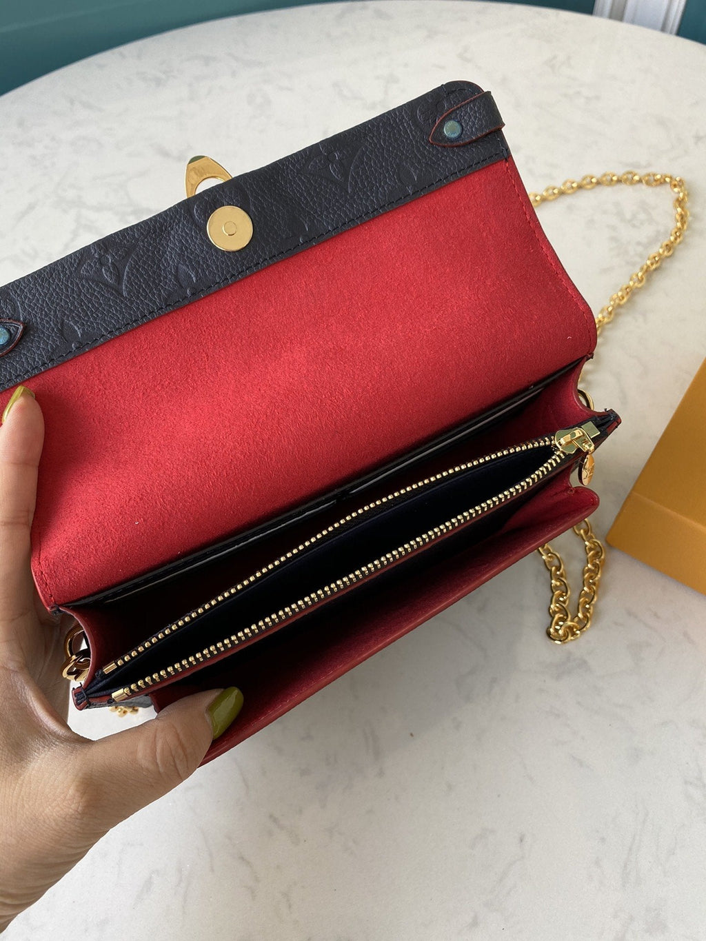 Ezyycart Bags Wallet LUV 086