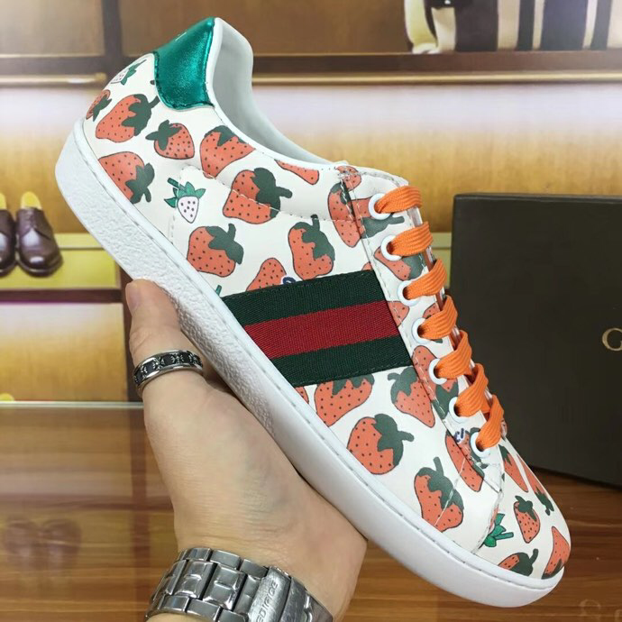 Ezyycart Bags MO-GCI Ace Strawberry Sneaker 020