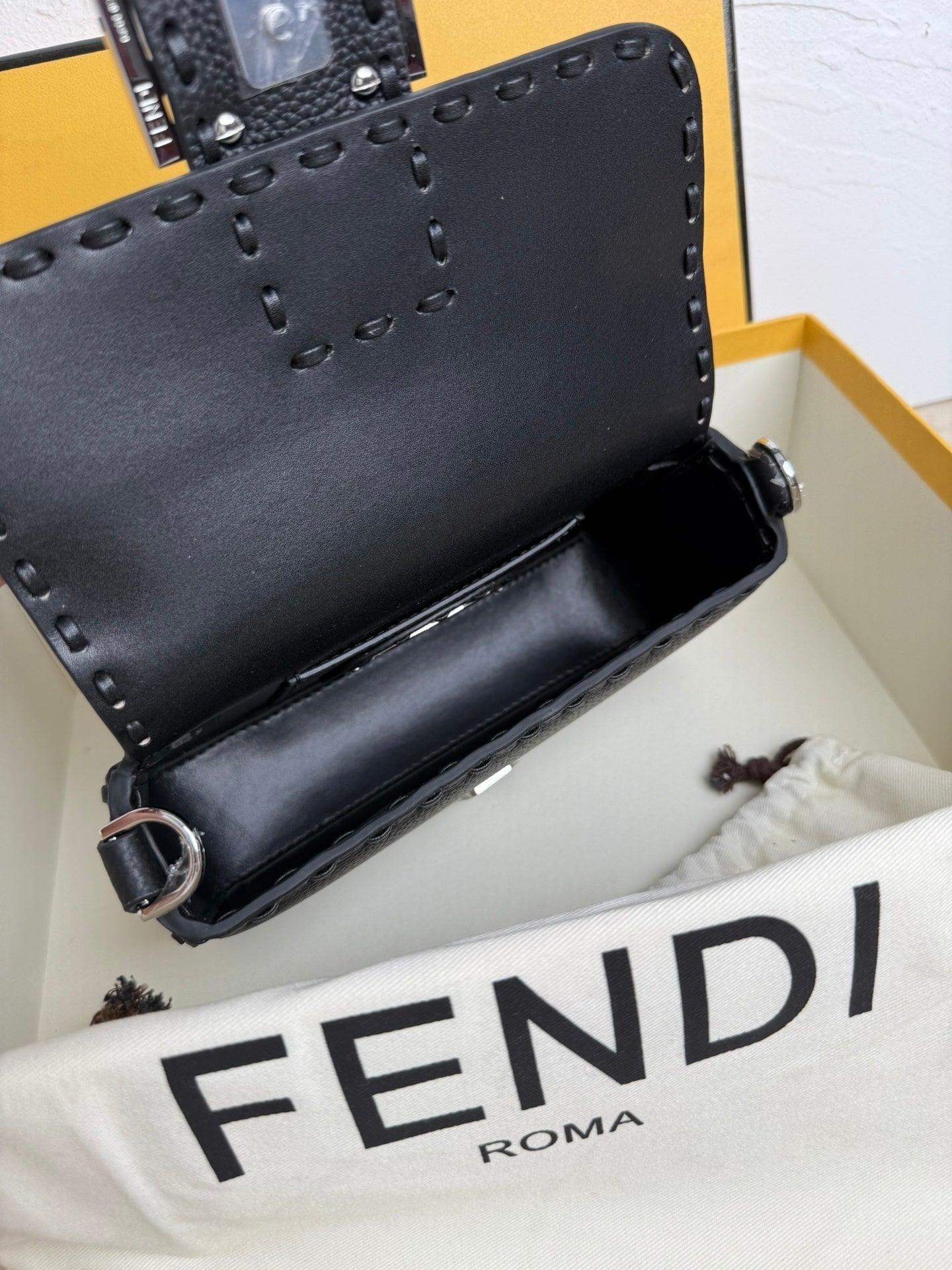 Ezyycart Bags - Best High-End Brands in One Place - AFFORDABLE LUXURY BAGS - 19108