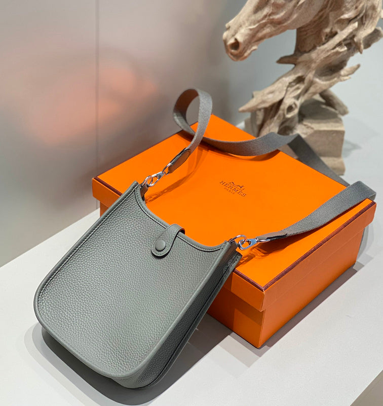 new-designer-premium-bags-nm23739