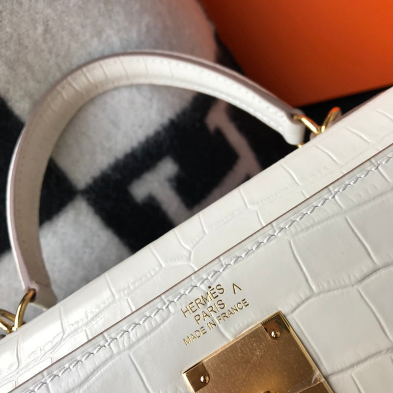 new-luxury-designer-bags-nm23445