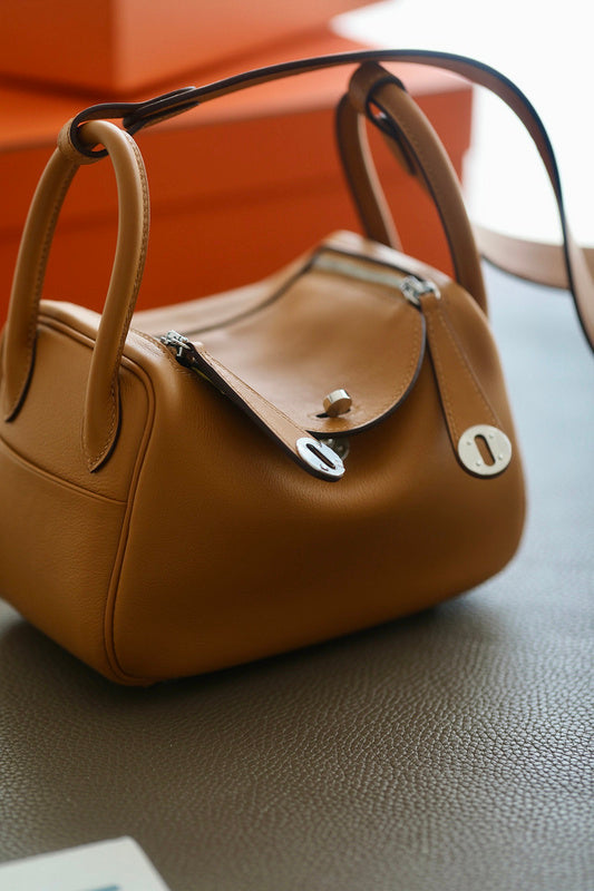 new-luxury-designer-bags-nm23402