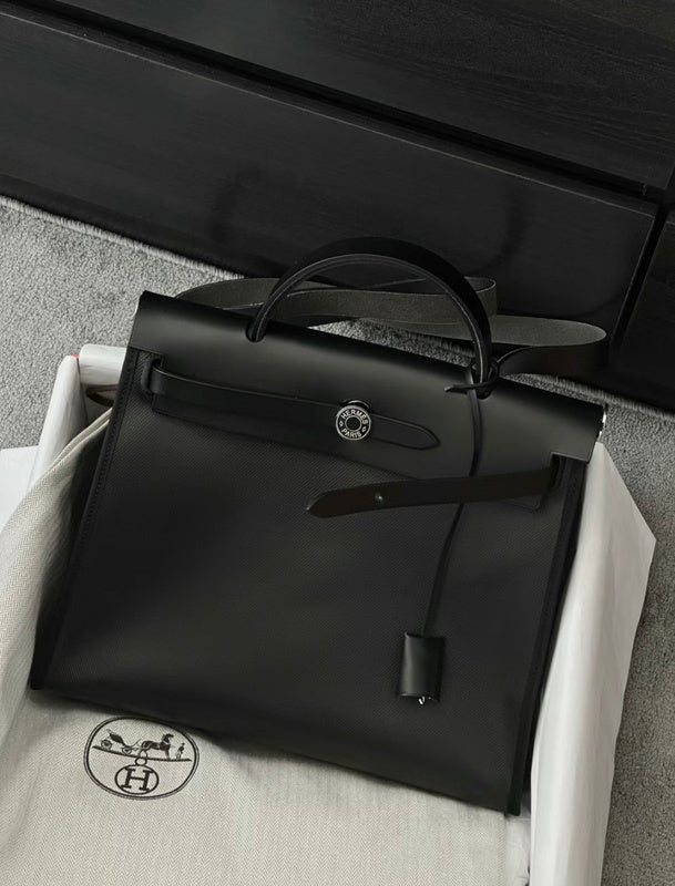 new-luxury-designer-bags-nm23377