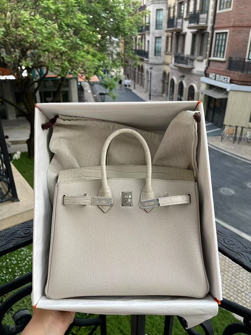 Anum Bags Bags - High-Quality Designer Products for You - AFFORDABLE LUXURY BAGS - 20554