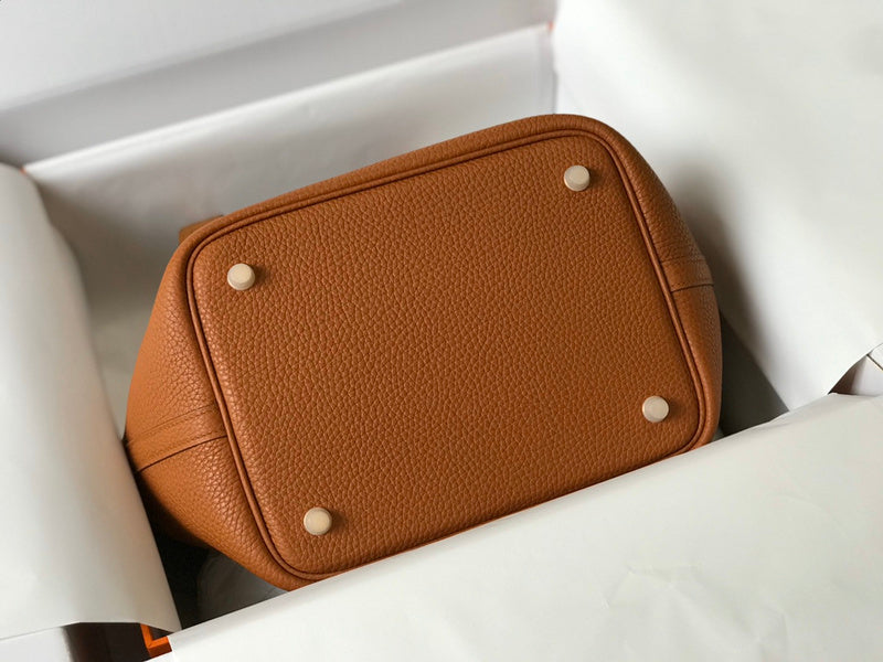 new-luxury-designer-bags-nm23464